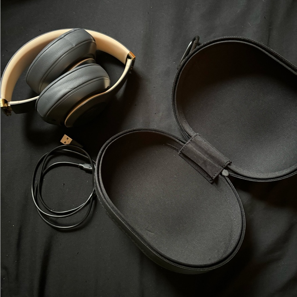 Beats Studio3 Wireless Noise Cancelling